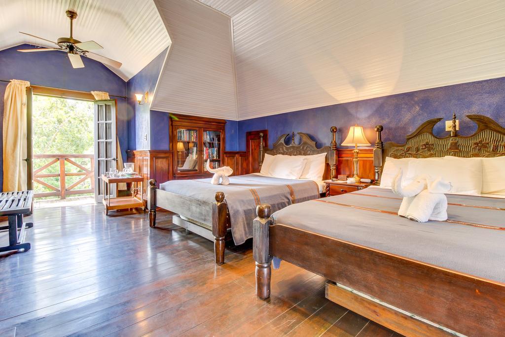 Family Suite @ Mahogany Hall San Ignacio Kültér fotó